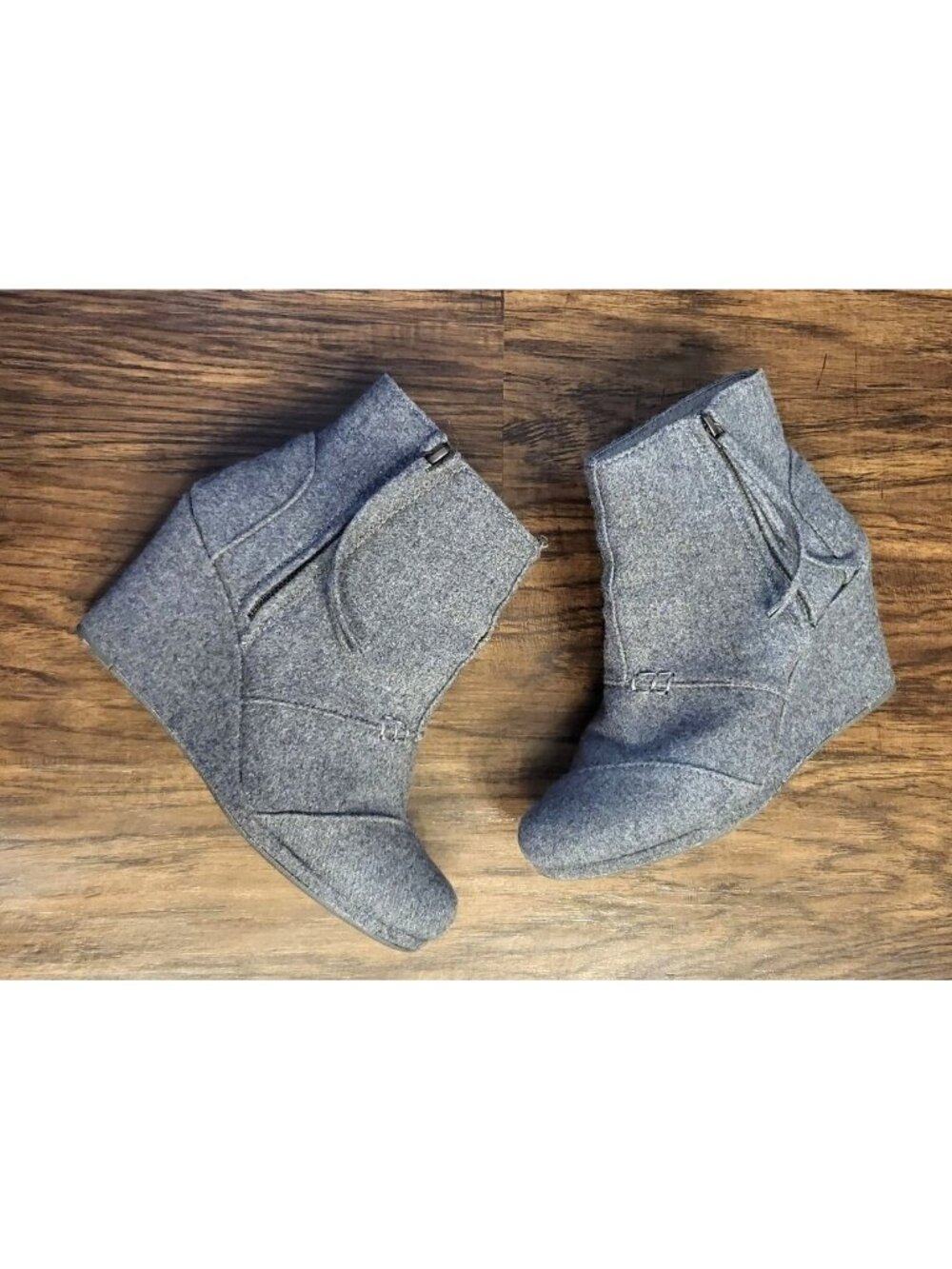 Toms Desert Wedge Heel Gray Wool Side Zip Bootie Size 8.5 Comfort Winter Warm